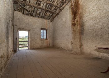 Portion of a house Via Becetto, 8, Barge - photo 24
