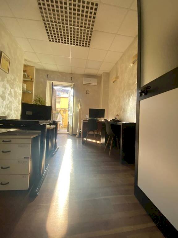 Ufficio - Shop via Monfalcone, 55, Torino (neighborhood Santa Rita) - photo 3