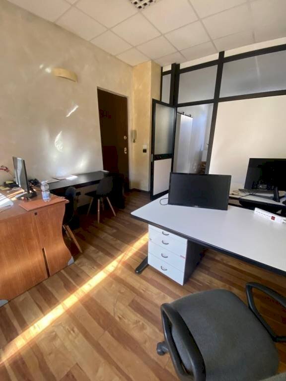 Ufficio - Negozio via Monfalcone, 55, Torino (zona Santa Rita) - foto 2