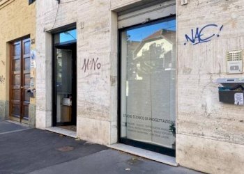 Facciata - Negozio via Monfalcone, 55, Torino (zona Santa Rita) - foto 14