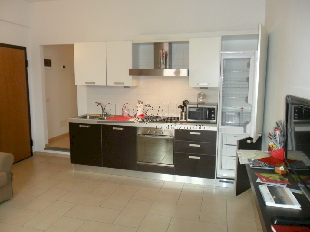 1c Angolo cottura in sala.jpg - Appartamento Firenze - foto 3