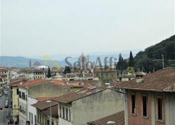 1a Vista dal terrazzo.JPG - Trilocale Firenze - foto 26