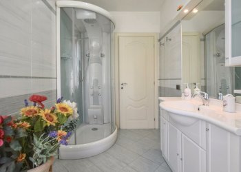 itv913_bath_05.jpg - Villa Camaiore - photo 16