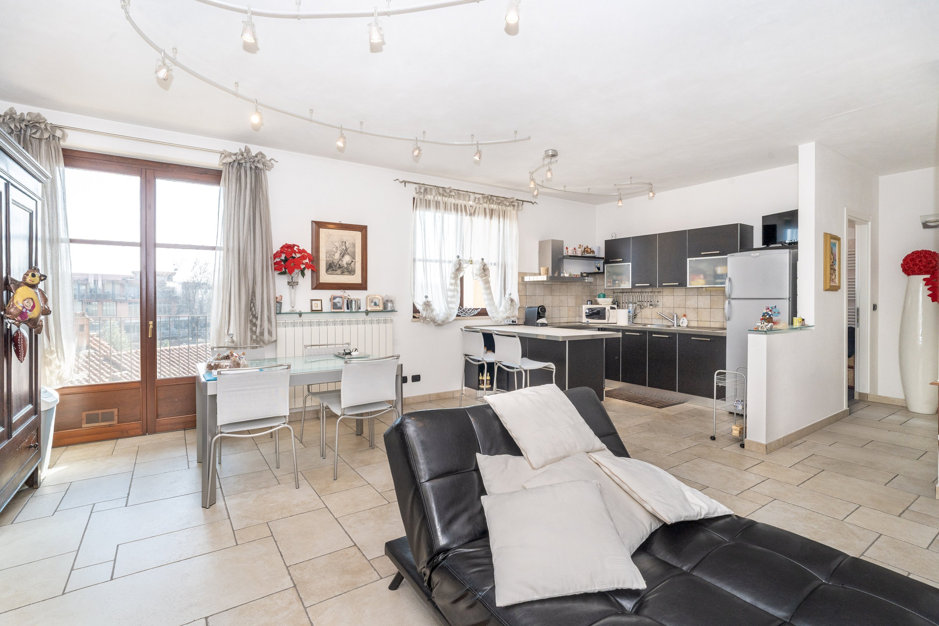 open space primo piano - Appartamento Corso Re Umberto, 212, Verzuolo - foto 2