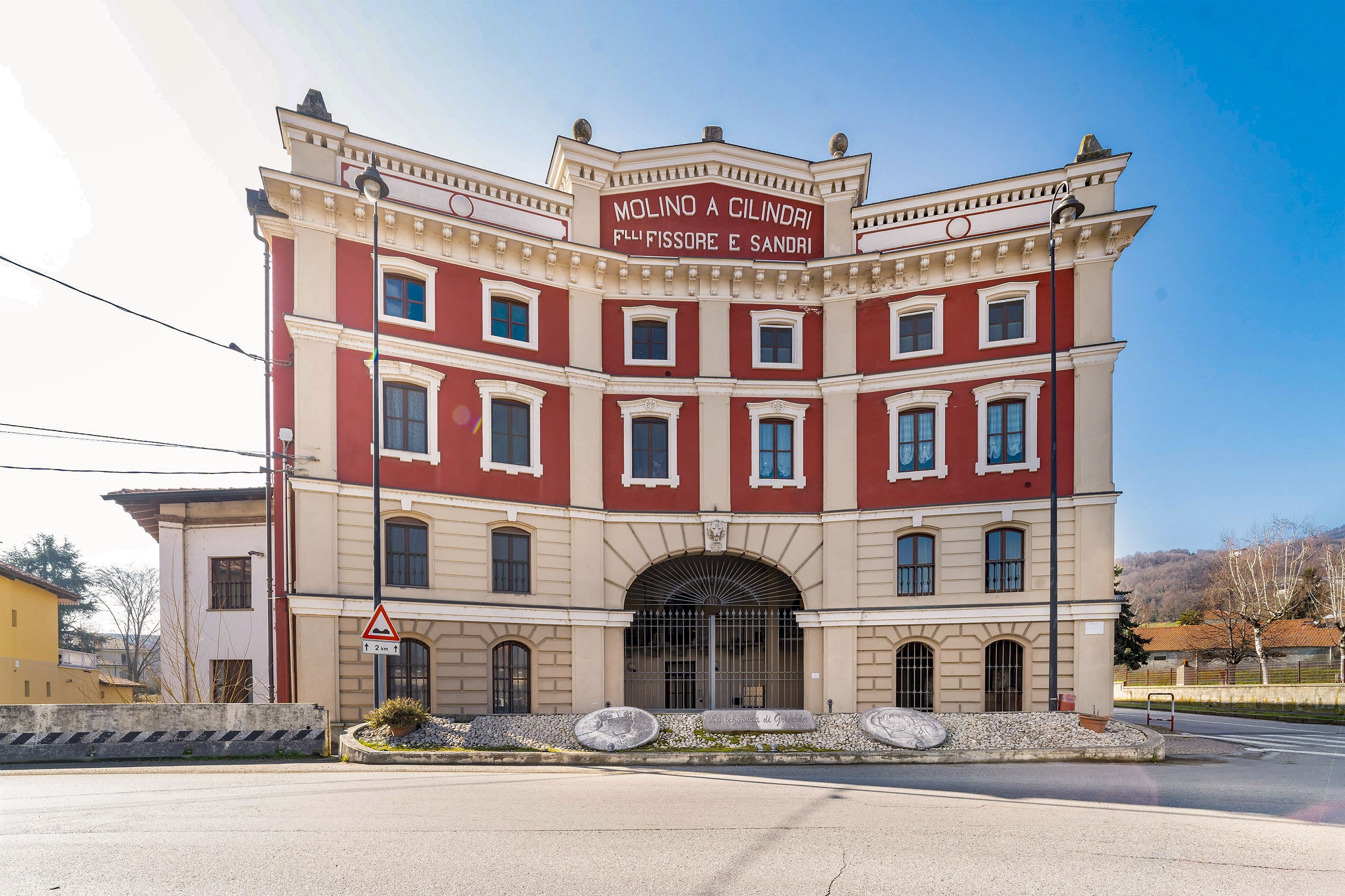 palazzo - Appartamento Corso Re Umberto, 212, Verzuolo - foto 1