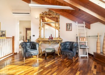 disimpegno secondo piano - Appartamento Corso Re Umberto, 212, Verzuolo - foto 20