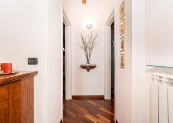 corridoio secondo piano - Appartamento Corso Re Umberto, 212, Verzuolo - foto 26