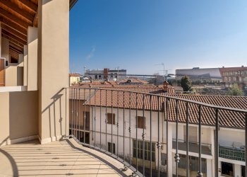 terrazzino camera da letto - Appartamento Corso Re Umberto, 212, Verzuolo - foto 38