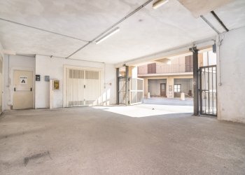 accesso garage - Appartamento Corso Re Umberto, 212, Verzuolo - foto 44