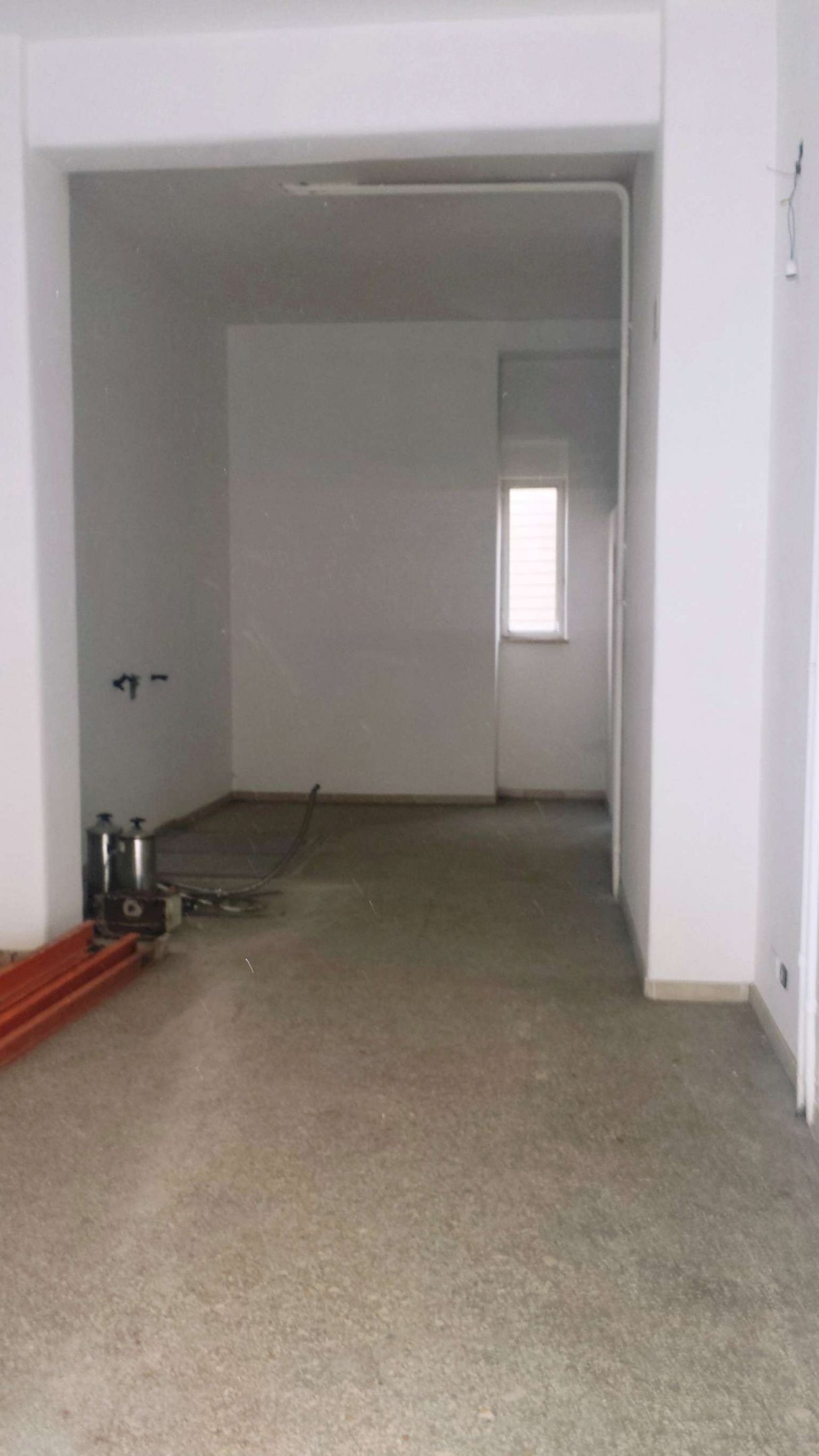 sanseverino2 - Shop via roberto sanseverino, Roma - photo 3