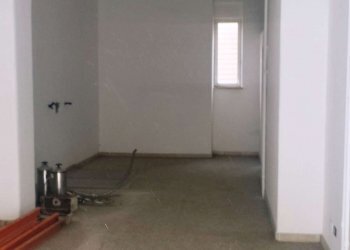 sanseverino2 - Shop via roberto sanseverino, Roma - photo 3