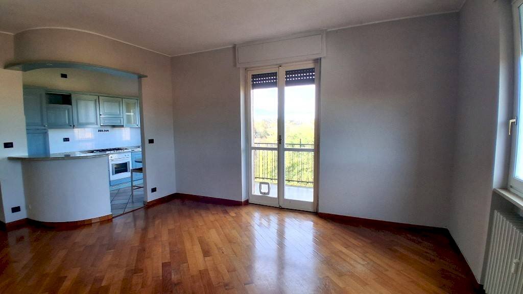 Soggiorno - Appartamento piazza Martiri, 9, Bene Vagienna - foto 1