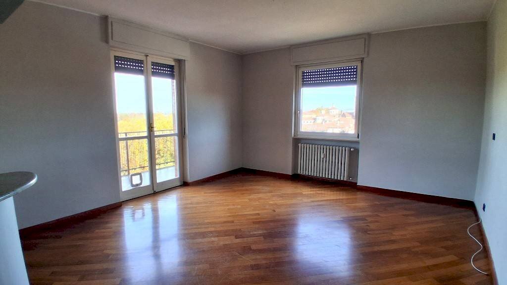 Soggiorno - Appartamento piazza Martiri, 9, Bene Vagienna - foto 3