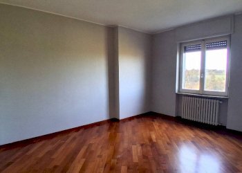 Camera da letto - Appartamento piazza Martiri, 9, Bene Vagienna - foto 9