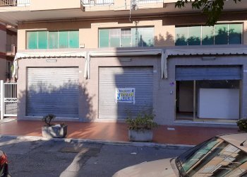 Locale Commerciale piazza marconi, Pietra Ligure - foto 4