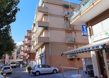 Locale Commerciale piazza marconi, Pietra Ligure - foto 5