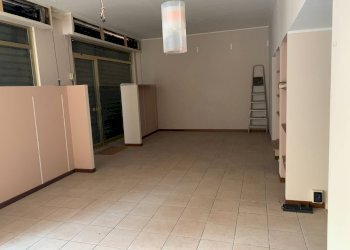 Locale Commerciale piazza marconi, Pietra Ligure - foto 9