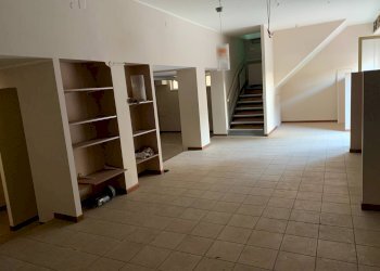 Locale Commerciale piazza marconi, Pietra Ligure - foto 10