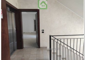 Interno palazzo - Four-room apartment via San Gerolamo Miani, Bergamo - photo 13