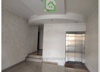 Interno palazzo - Four-room apartment via San Gerolamo Miani, Bergamo - photo 14