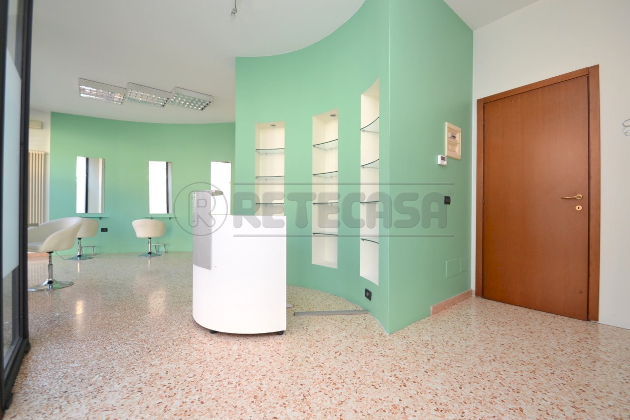 Retecasa_Valdagno - Commercial Premises Valdagno - photo 1