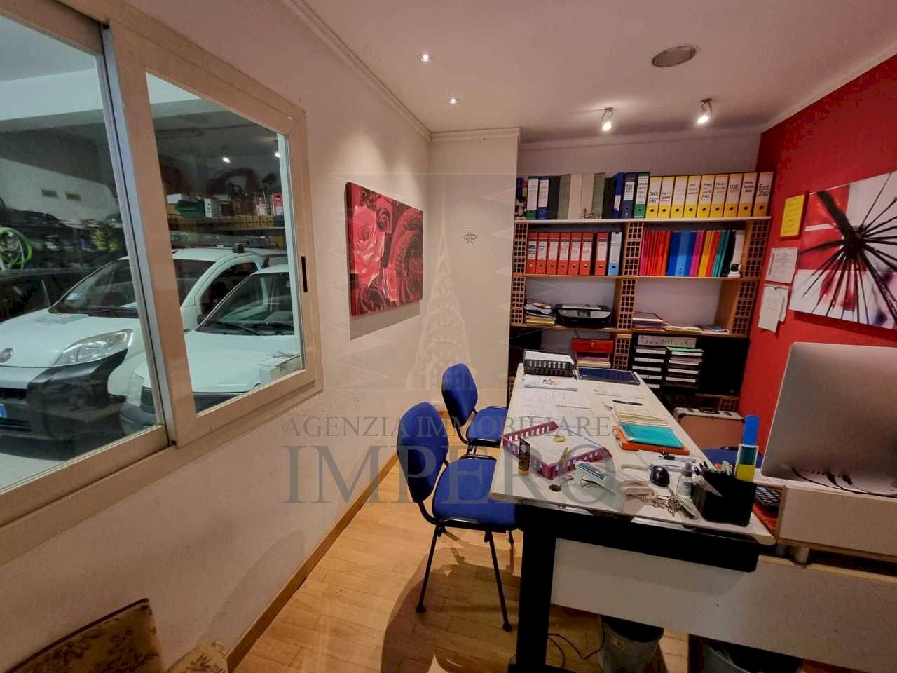 ufficio - Magazzino Via Camillo Benso Conte di Cavour, Ventimiglia - foto 3