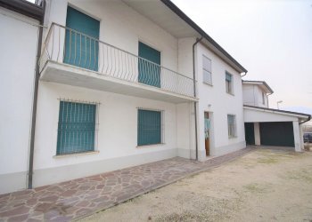 Casa indipendente Russi - foto 1