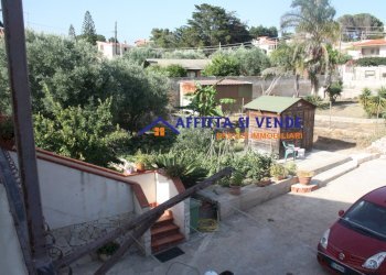 ESTERNO - Villa Via Beato Federico Campisano 20, Siracusa - foto 2