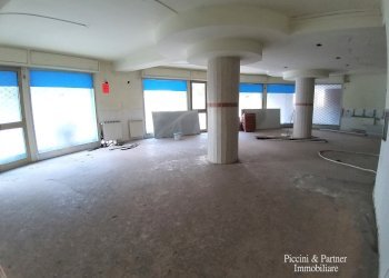 1.jpg - Locale Commerciale Via Sicilia, Perugia - foto 1