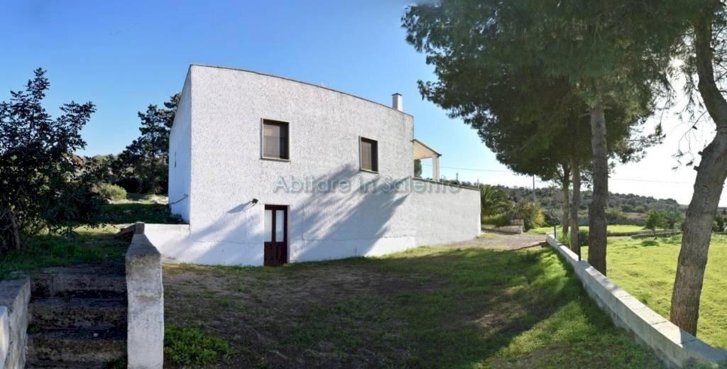 Facciata - Casa indipendente Castrignano del Capo - foto 2