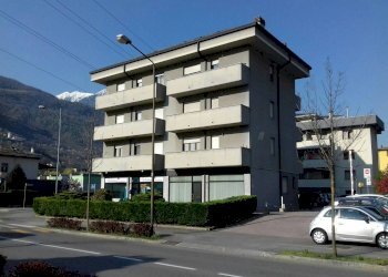 Negozio via Ezio Vanoni, 96A, Sondrio - foto 1