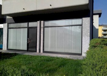 Negozio via Ezio Vanoni, 96A, Sondrio - foto 2