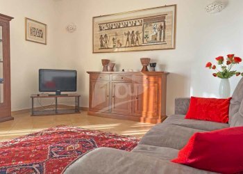 soggiorno2.jpg - Trilocale Via della Repubblica 7, Laveno-Mombello - foto 1