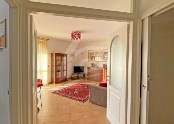 soggiorno.jpg - Trilocale Via della Repubblica 7, Laveno-Mombello - foto 4