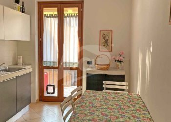 cucina.jpg - Trilocale Via della Repubblica 7, Laveno-Mombello - foto 10