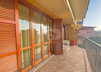 terrazzo1.jpg - Trilocale Via della Repubblica 7, Laveno-Mombello - foto 13