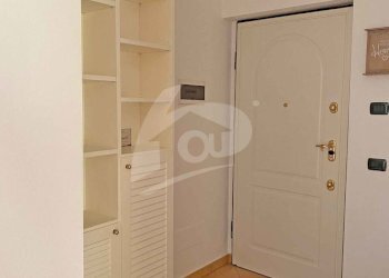 ingresso.jpg - Trilocale Via della Repubblica 7, Laveno-Mombello - foto 22