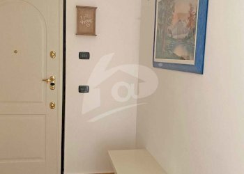 ingresso1.jpg - Trilocale Via della Repubblica 7, Laveno-Mombello - foto 23