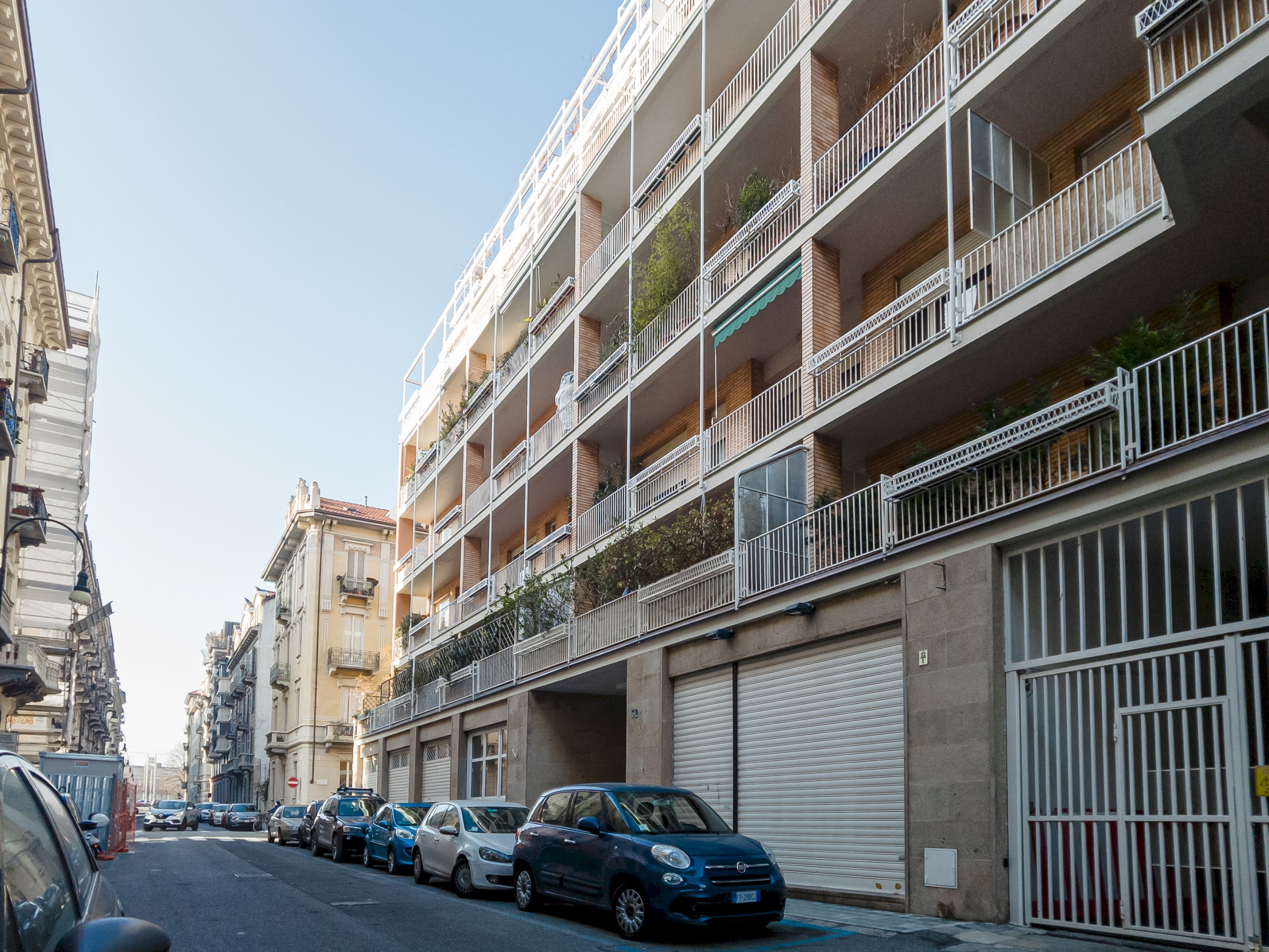 Locale Commerciale via Vela, 32, Torino (zona Crocetta) - foto 2