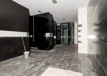 Locale Commerciale via Vela, 32, Torino (zona Crocetta) - foto 11