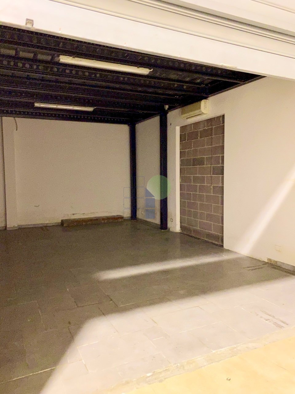 interno - Warehouse Via Pian di Rota 22, Livorno - photo 2