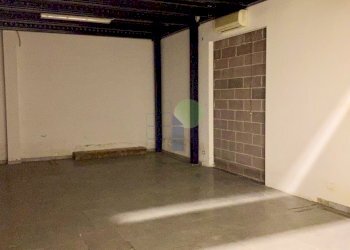 interno - Warehouse Via Pian di Rota 22, Livorno - photo 2