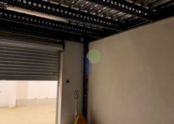 interno - Warehouse Via Pian di Rota 22, Livorno - photo 6