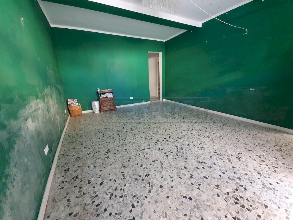 INTERNO PRECEDENTE - Locale Commerciale Corso Giuseppe Garibaldi 178, Viareggio - foto 3