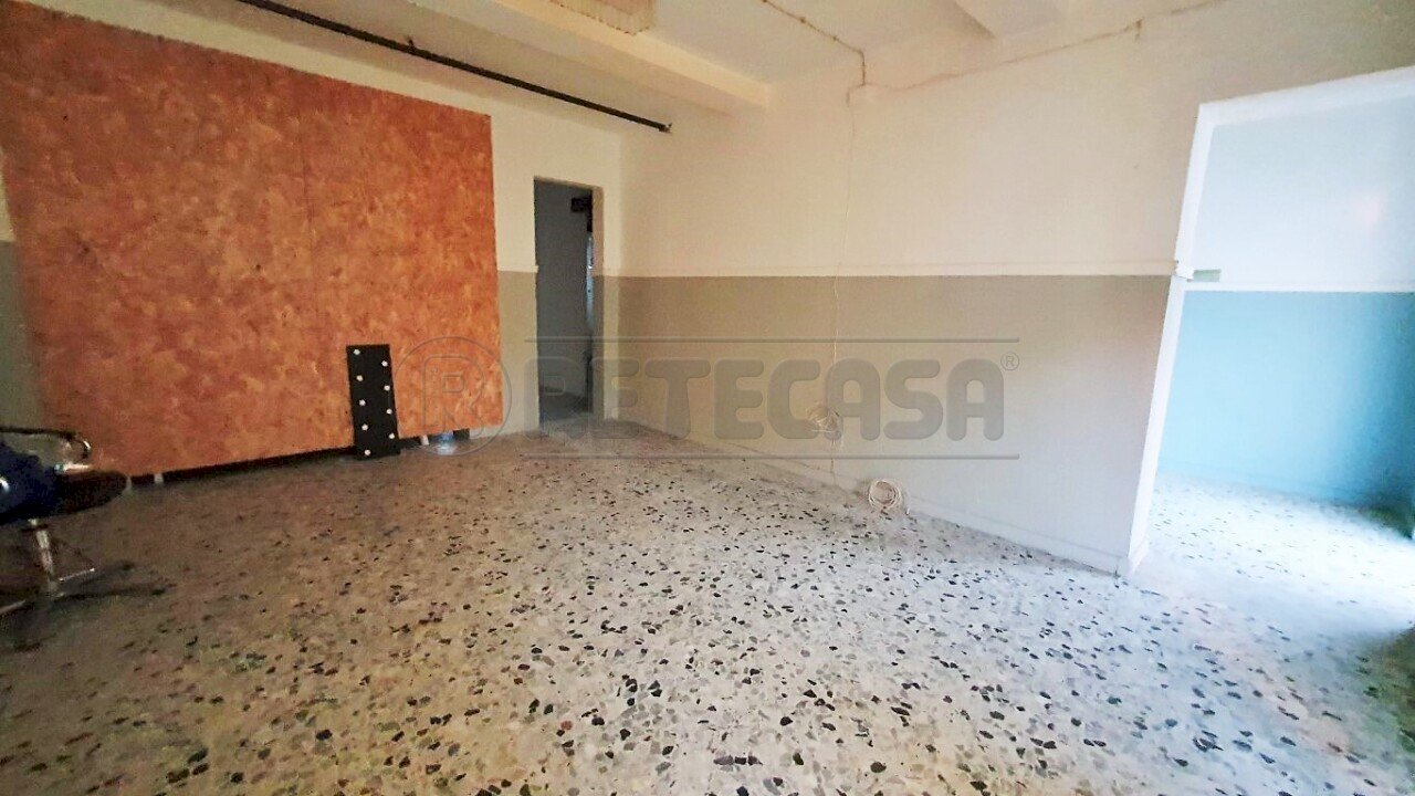 ampio vano d\'ingresso - Locale Commerciale Corso Giuseppe Garibaldi 178, Viareggio - foto 1