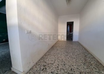 INTERNO ATTUALE - Locale Commerciale Corso Giuseppe Garibaldi 178, Viareggio - foto 4