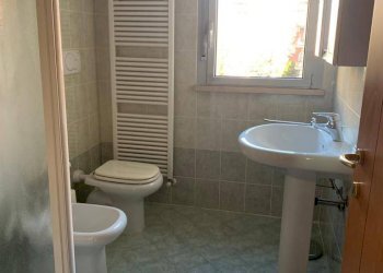 bagno - Appartamento via Pietro Lianori, Bologna (zona Bolognina) - foto 9