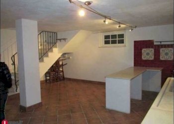 cucina - Casa semi indipendente Castelnuovo Magra - foto 4