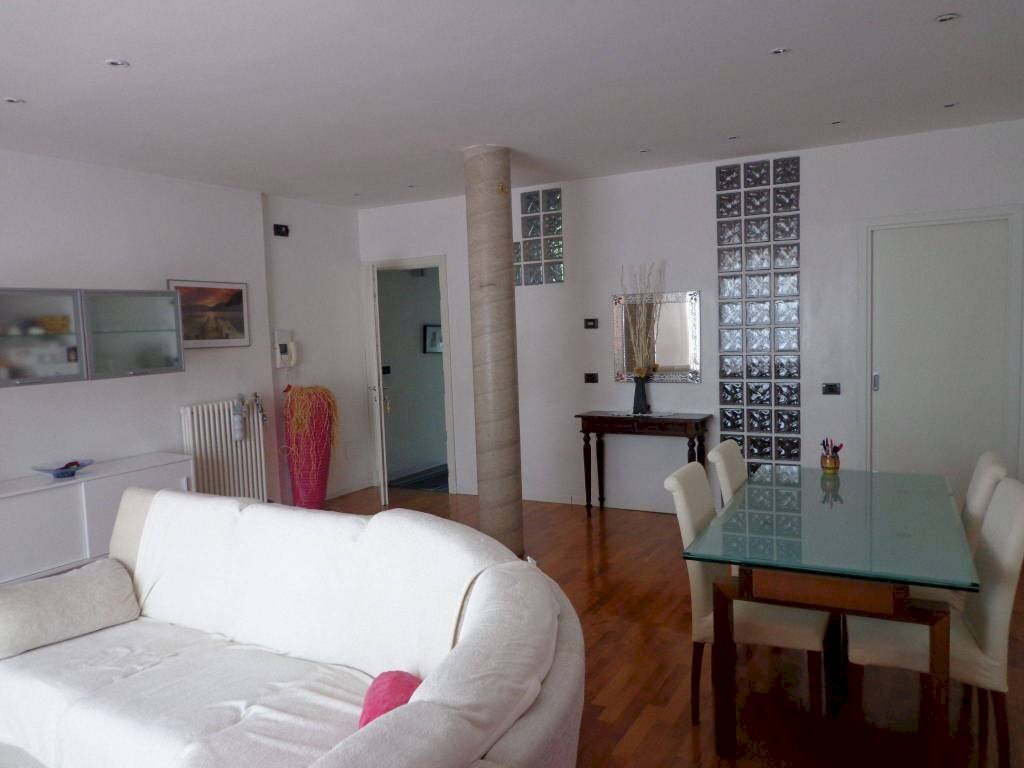 Villa a Schiera Quattro Castella - foto 1