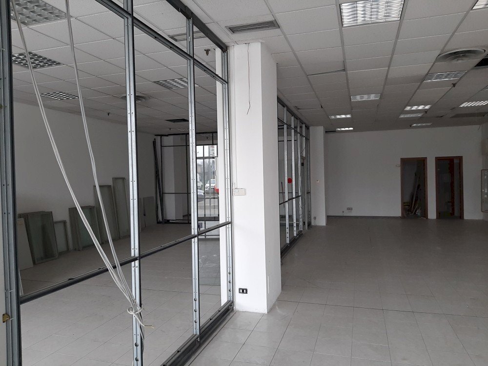 Shop Reggio nell'Emilia - photo 2